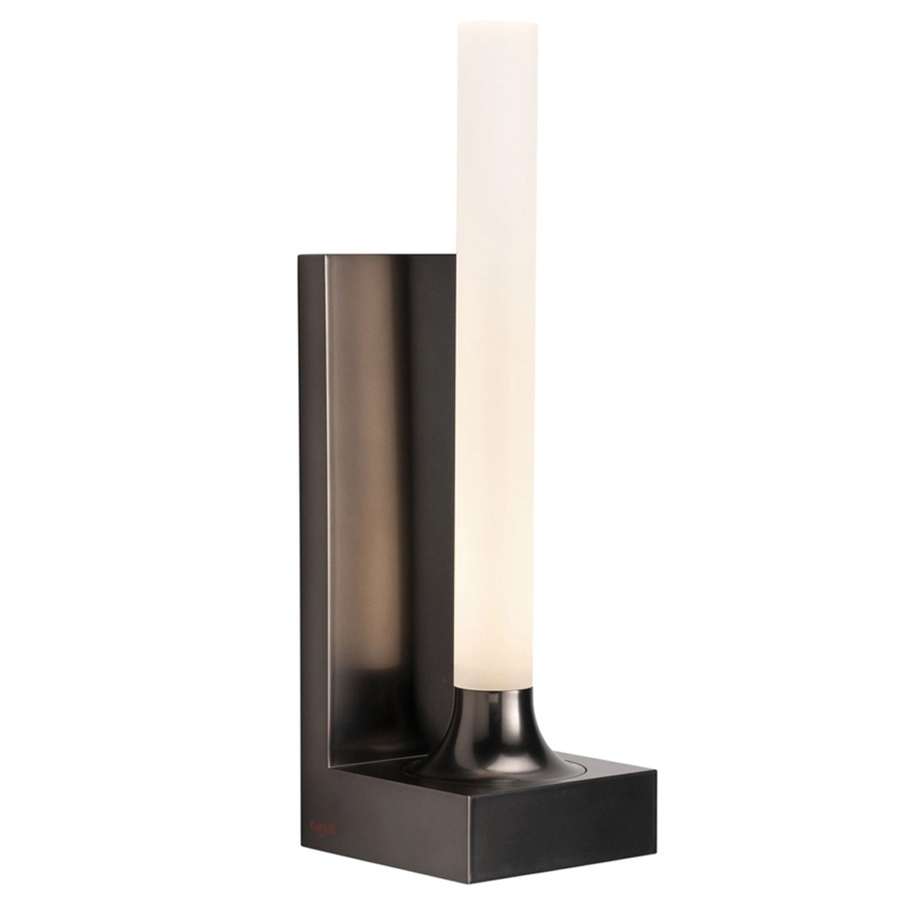 Aplique Goodnight Kartell. Diseño ideal para dormitorios o baños.