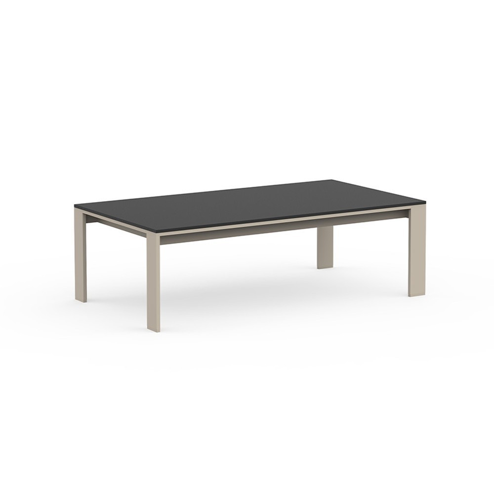 Mesa auxiliar de diseño Solanas para exterior de Gandia Blasco. Mesas modernas.