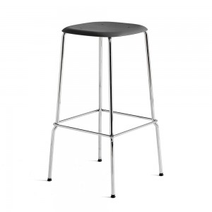 Taburete Soft Edge 80 de madera y acero de Hay para cafés y restaurantes.