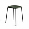 Taburete Soft Edge 70 con asiento de madera y patas de acero de Hay para cafés y restaurantes.