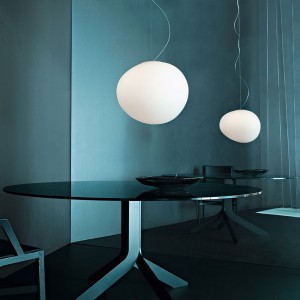 Lámpara de suspensión Gregg de Foscarini. Lámparas de diseño modernas.