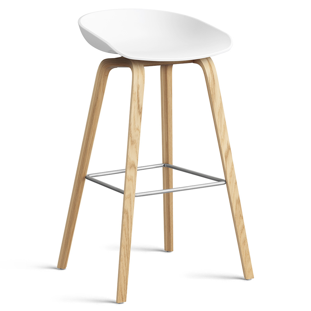 Taburete de madera AAS 32 de Hay. Diseños modernos.
