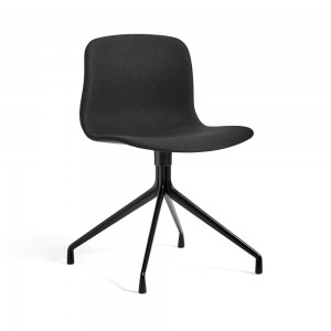 Silla AAC 11 tapizada y de aluminio de Hay ideal para espacios modernos.