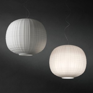 Lámpara de suspensión Tartan de Foscarini. Lámparas de diseño moderno.