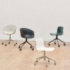 Silla AAC 50 de aluminio y polipropileno de Hay ideal para espacios modernos.