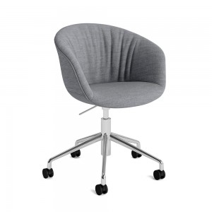 Silla AAC 53 Soft de aluminio y polipropileno tapizada de Hay ideal para las oficinas