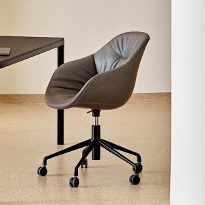 Silla AAC 153 tapizado Soft de Hay. Silla tapizada.
