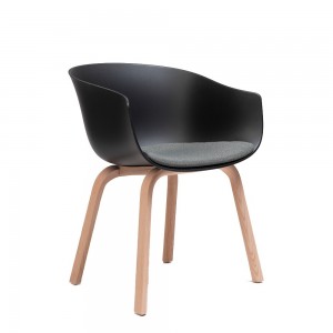 Silla Bai madera polipropileno de Ondarreta. Sillas de diseño. Silla de madera.