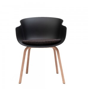 Silla Bai madera polipropileno de Ondarreta. Sillas de diseño. Silla de madera.