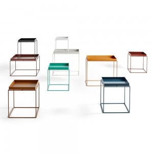 Mesa auxiliar multifuncional Tray M de HAY con gran diseño elegante y versatil.