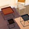 Mesa de centro multifuncional Tray Coffee Table de HAY, con un diseño elegante y moderno
