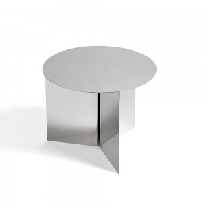 Mesa de centro Slit de Hay con diseño elegante en acero para salones.