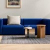 Mesa de centro Slit Wood de Hay con diseño novedoso de madera para salones modernos.