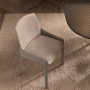 Silla Plié de Fiam. Sillas de diseño moderno para comedor. Sillas tapizadas.