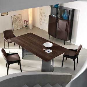 Silla Plié de Fiam. Sillas de diseño moderno para comedor. Sillas tapizadas.
