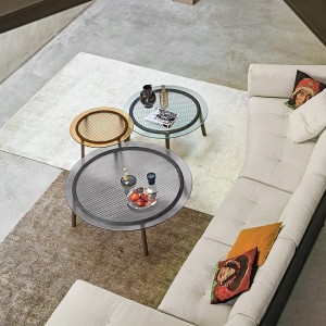 Mesa centro Cannage de Fiam con tapa de cristal. Mesas auxiliares modernas.