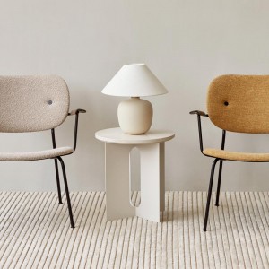 Mesa auxiliar Androgyne Acero de de Audo Copenhagen. Mesas modernas.