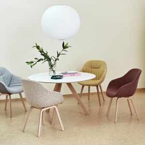 Mesa Copenhague CPH20 Hay. Mesa moderna de diseño y calidad Nórdica.
