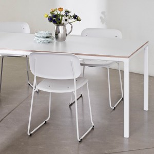 Mesa moderna T12 de HAY para comedor de Diseño nórdico elegante y comodo.