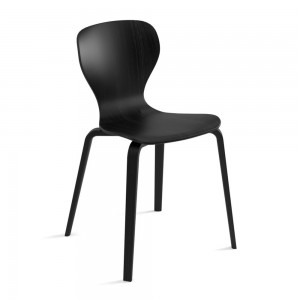 Silla compacta de diseño. Moderna Silla Ears en madera para interiores.