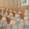 Silla compacta de diseño. Moderna Silla Ears en madera para interiores.