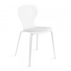 Silla compacta de diseño. Moderna Silla Ears en madera para interiores.