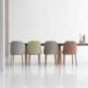 Silla Aleta base madera de Viccarbe.