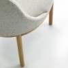 Silla Aleta base madera de Viccarbe.
