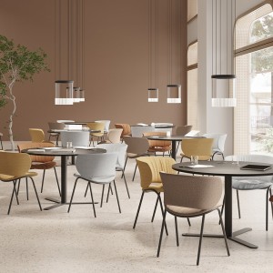 Silla Funda con base metálica de Viccarbe. Diseño ideal para espacios interiores. 