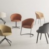 Sillón tapizado Copa cantilever de Viccarbe. Mobiliario de diseño moderno.