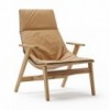 Butaca Ace con base madera de Viccarbe. Mobilario moderno para contract.