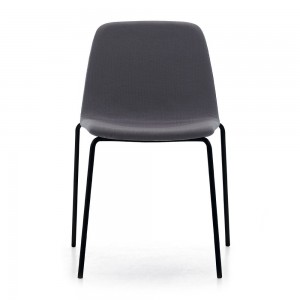 Silla Maarten tapizada. Diseño de mobilario moderno ideal para interior.