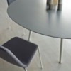 Silla Maarten tapizada. Diseño de mobilario moderno ideal para interior.