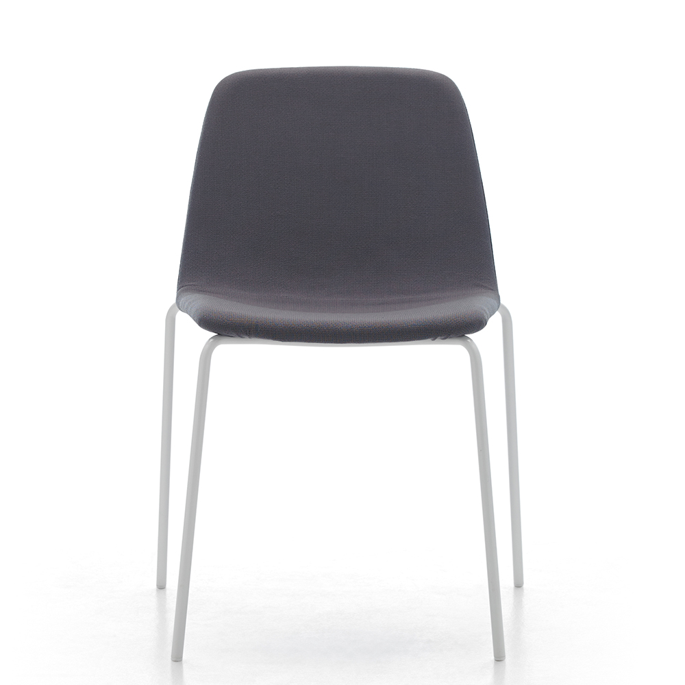Silla Maarten tapizada. Diseño de mobilario moderno ideal para interior.