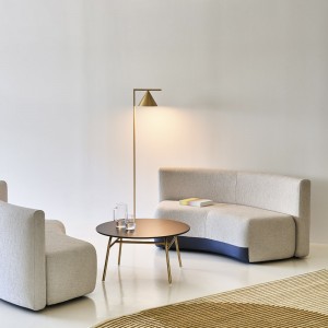 Sofá elegante Season de Viccarbe. Mobilario moderno para interiores.