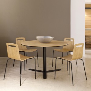 Silla Klip de Viccarbe. Mobilario de diseño moderno para contract.