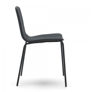 Silla Klip de Viccarbe. Sillas tapizadas de diseño moderno para contract.