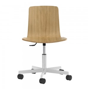 Silla Klip de Viccarbe. Mobilario de diseño moderno para contract. Con ruedas