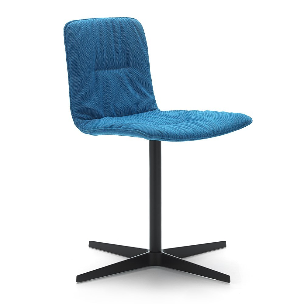 Silla Klip de Viccarbe. Mobilario de diseño moderno para contract. Tapizado