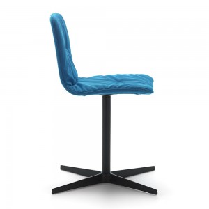 Silla Klip de Viccarbe. Mobilario de diseño moderno para contract. Tapizado