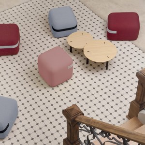 Pouf Season de Viccarbe. Diseño cuadrado moderno ideal para contract. 