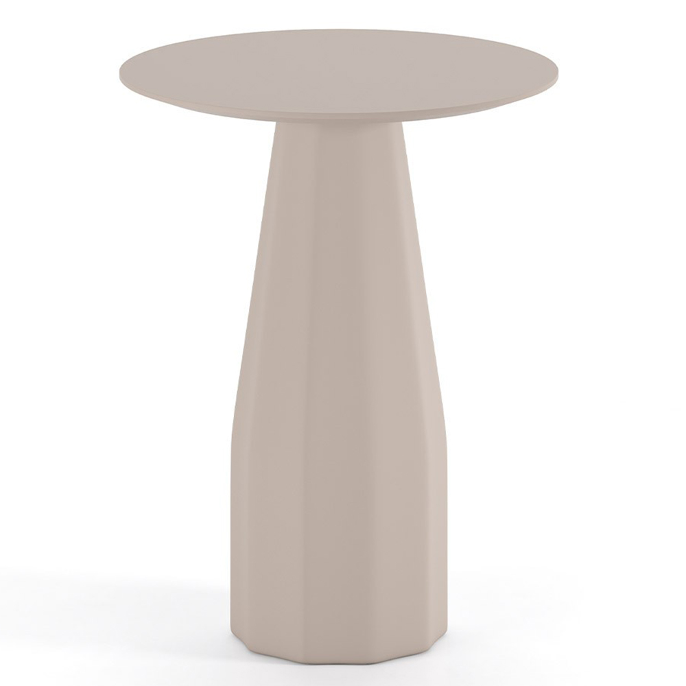 Mesa Burin alta redonda de Viccarbe. Mobilario de diseño de interior. Diseño tallado en madera.