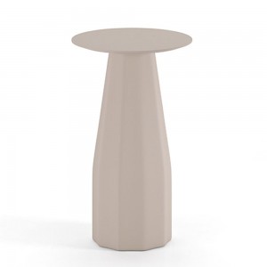 Mesa Burin alta redonda de Viccarbe. Mobilario de diseño de interior. Diseño tallado en madera.