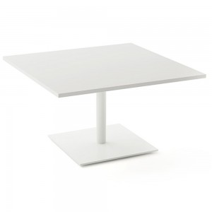 Mesa centro Stan cuadrada de Viccarbe. Mobilario de diseño moderno de  interior.