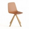Silla Maarten base giratoria madera Viccarbe, ideal para interiores.  