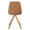 Silla Maarten base giratoria madera Viccarbe, ideal para interiores.  