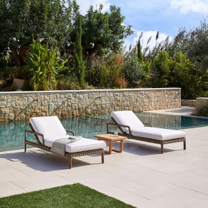Tumbona con brazos Heritage de Point. Muebles de exterior jardín terraza.