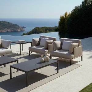 Mesa rincón Long Island de Point. Muebles de exterior jardín terraza.