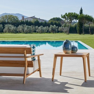 Mesa rincón Paralel de Point. Muebles de exterior jardín terraza.
