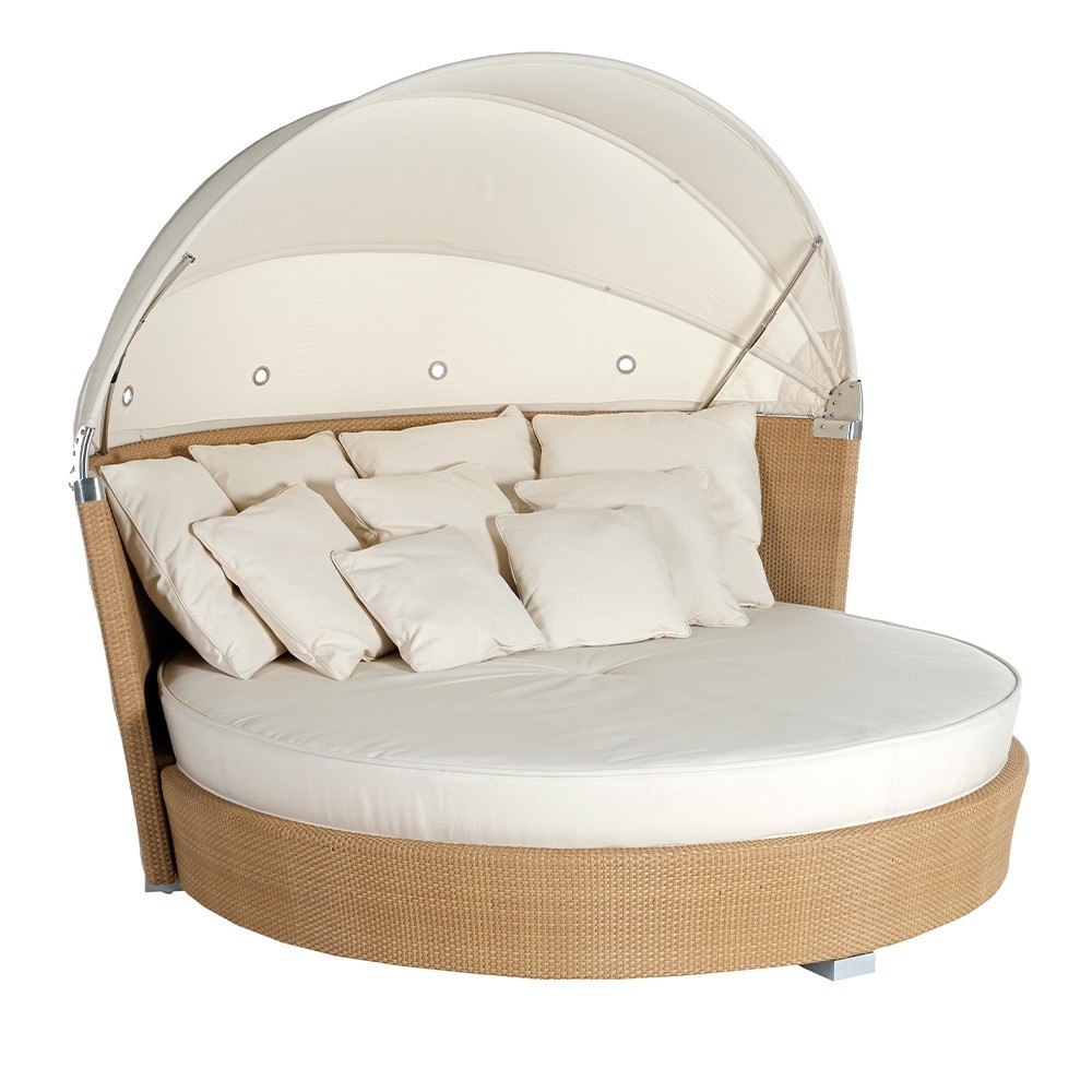 Daybed Romantic con parasol de Point. Muebles de exterior jardín terraza.